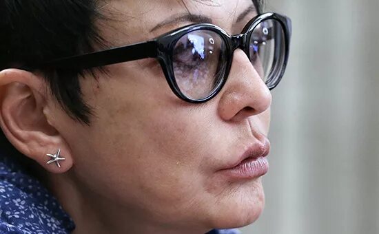 Очки снял - никто не узнал! Знаменитости в очках и без. Способ заинтересовать го