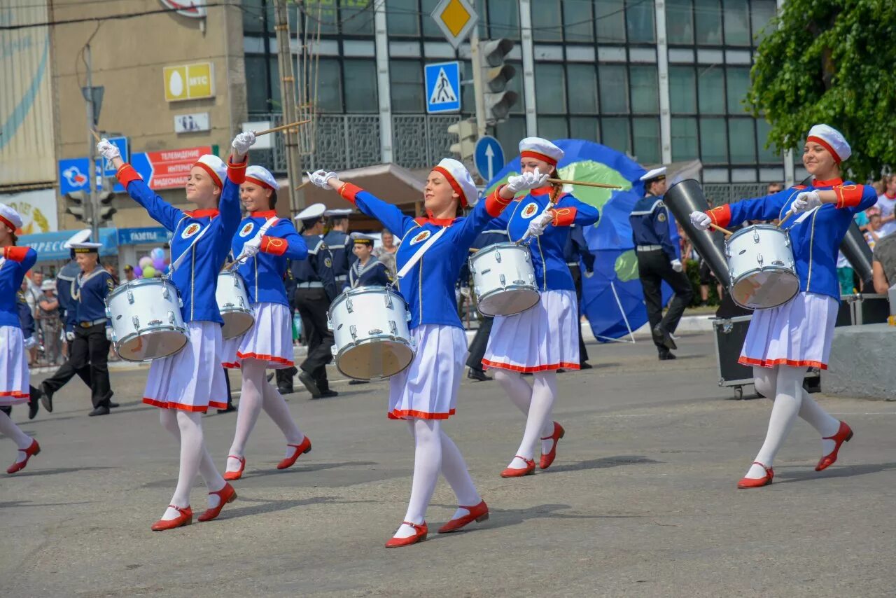 Погода в гусеве на сегодня. Гусев празднование. Выпускной город Гусев. Когда день рождения города Гусева?. День города Гусева смс.