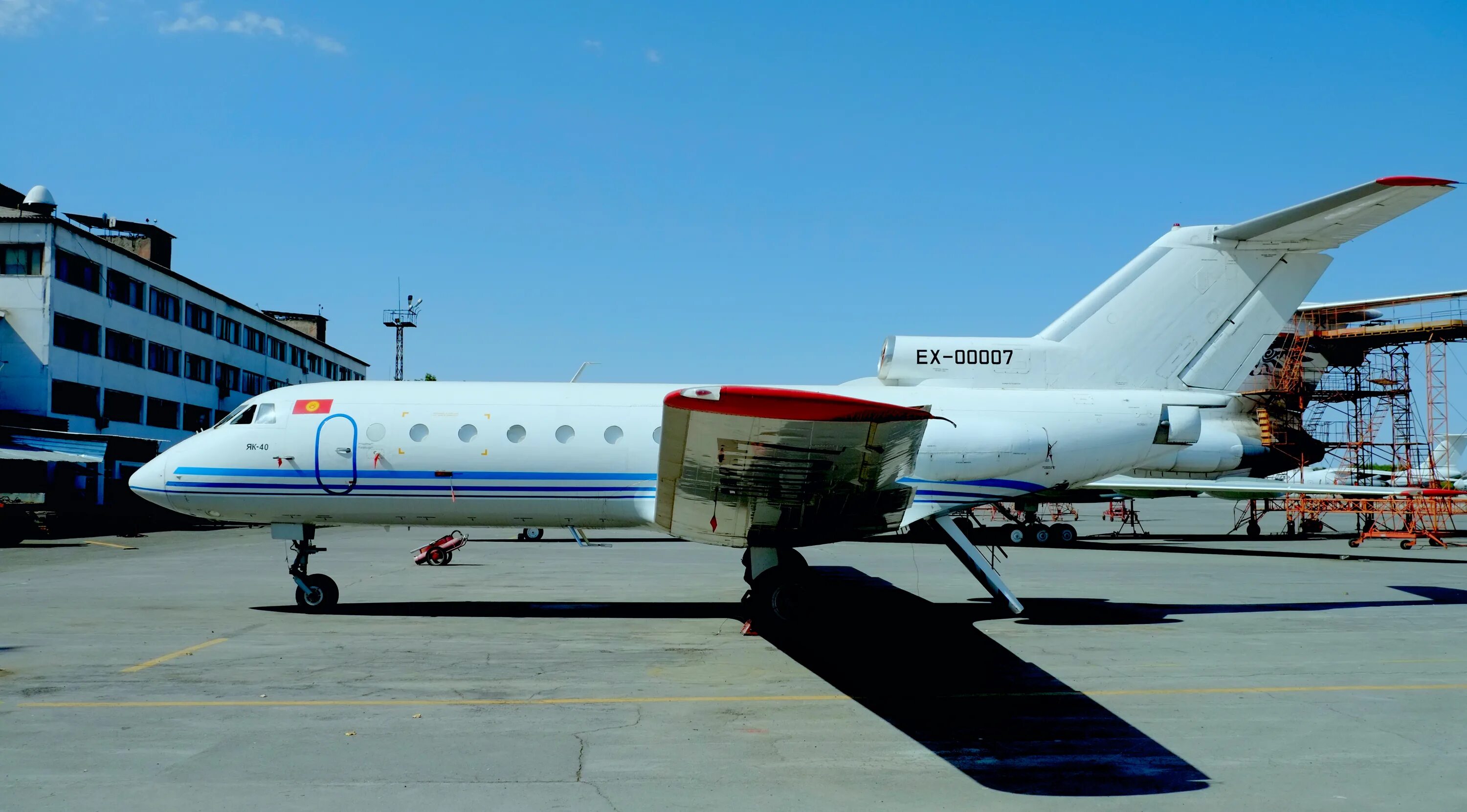 Air kyrgyzstan. Sky kg airlines. Айр джей самолет. Air kg. Москва с самолета.