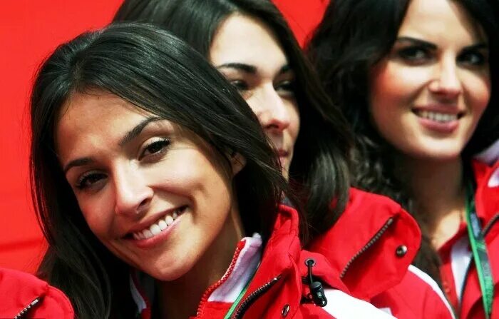 Spain chumikova. Красивые испанские девушки. Испанские девушки обычные. Испанки девушки красивые. Испанки девушки.