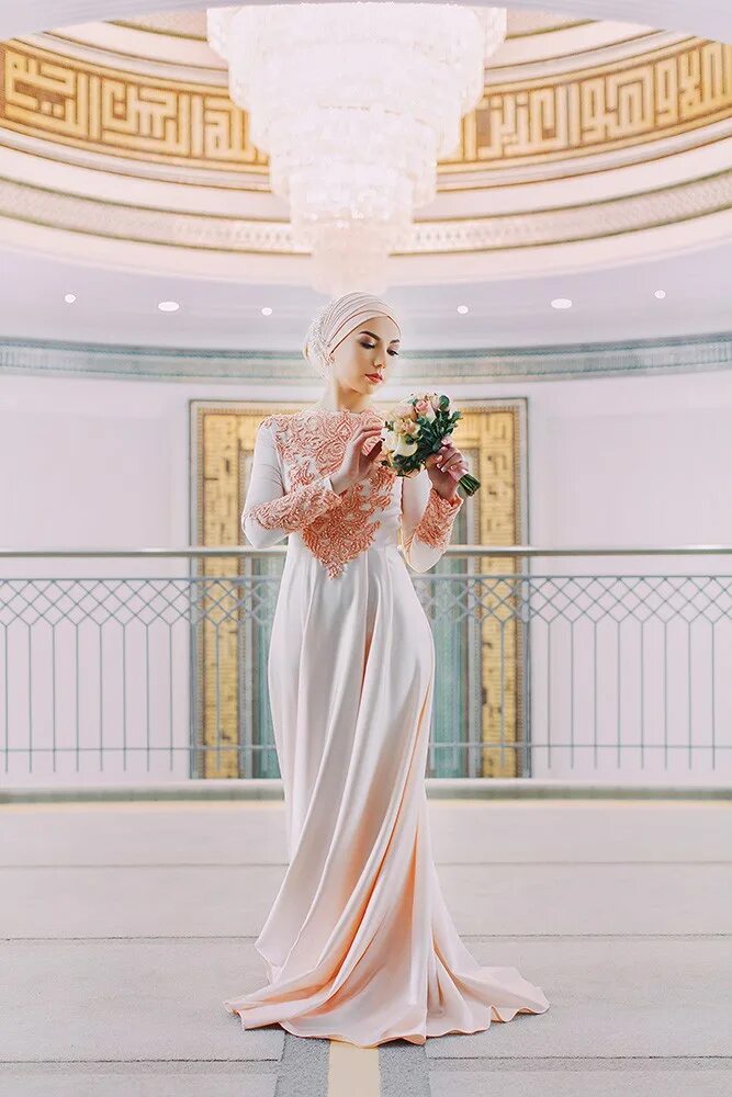 Красивые платья для никаха. Платье на никах. Янешева лилия минсеуиловна никах. Мусульманские платья для никаха. Платья на никах казань.