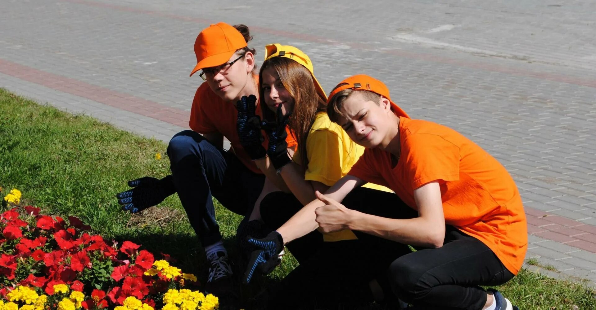 Трудоустройство детей. Подработка для школьников 14. Трудоустройство подростков. Рабочие места для несовершеннолетних. Труд подростков.