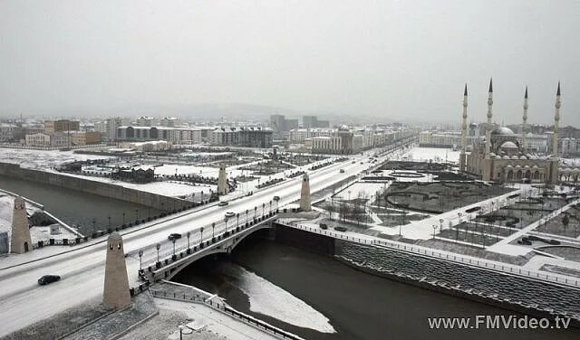 На какой реке грозный 5 букв. Мост Сунжа Грозный. Грозный мост через Сунжу. Река Сунжа в Грозном. Мост через Сунжу 1995.