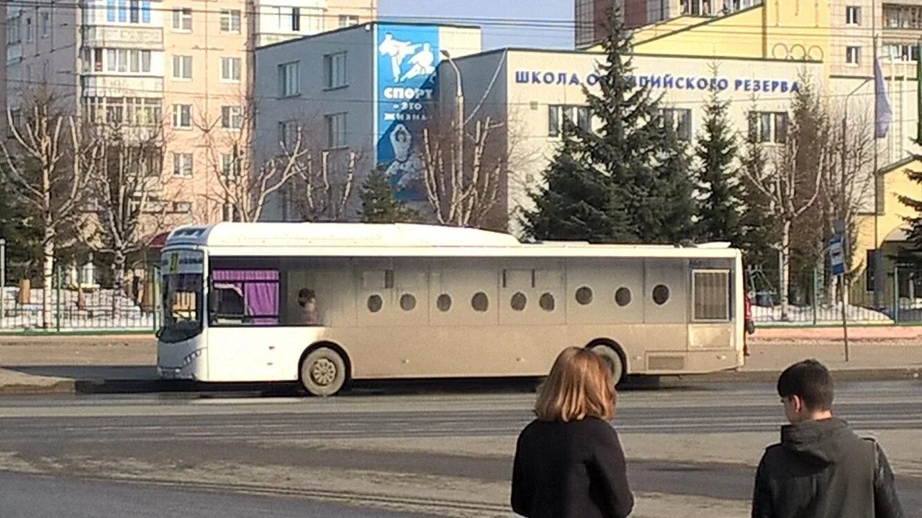 Общественный транспорт 27. 27 Автобус Пермь. Автобусы Саратова. Креативные автобусы. Креативные маршрутки.