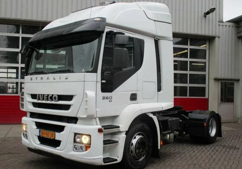 Iveco Stralis at440. Ивеко Стралис евро 6. Iveco Stralis 360. Седельный тягач Iveco Stralis. Авито купить ивеко тягач