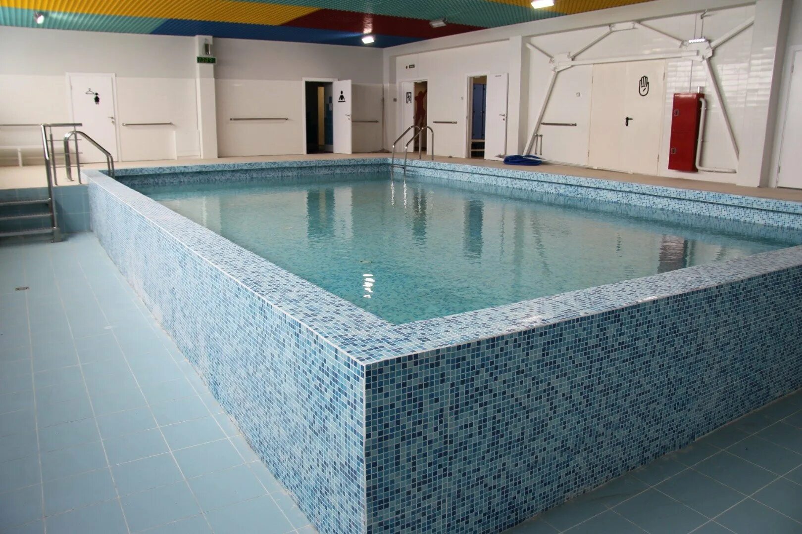 Сауна резиденция северодвинск. Амакс сауна бассейн. Сауна старый дворик. Баня на речной. Атлант сауна белгород.