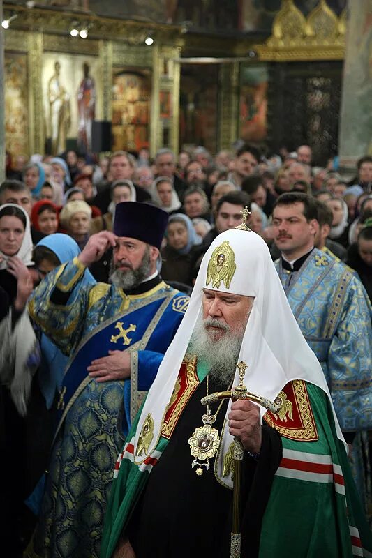 Патриархата русской православной церкви. Святейший Патриарх Алексий 2. Патриарх Алексий 2 и Кирилл. Патриарх Алексий 2 служба. Патриарх Алексий 2 в Успенском соборе Кремля.