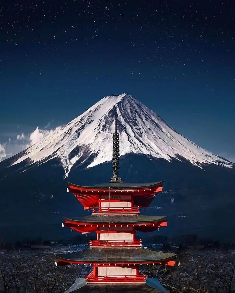 Киото гора Фудзияма. Храм на вулкане Фудзияма. Гора Фудзи остров Хонсю Япония. Достопримечательности Японии гора Фудзияма. Фудзияма действующий или потухший