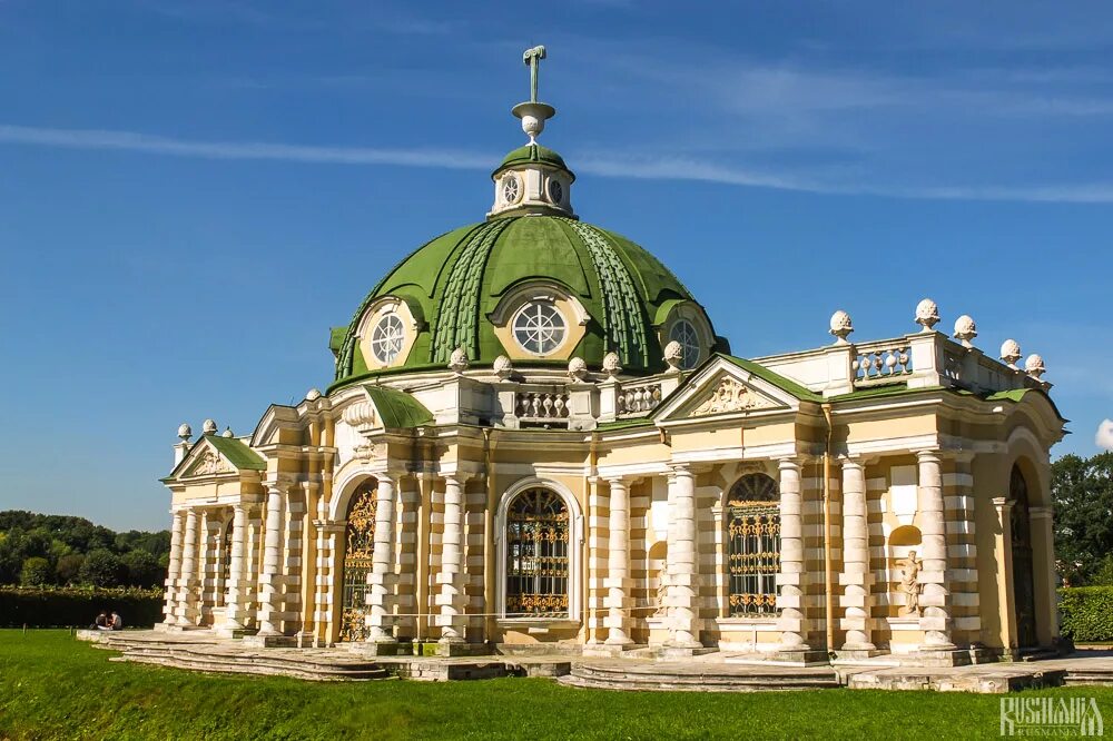 Усадьба кусково сейчас. Усадьба Кусково в Москве. Усадьба Кусково Церковь. Кусково главный дворец. Усадьба Кусково часовня.