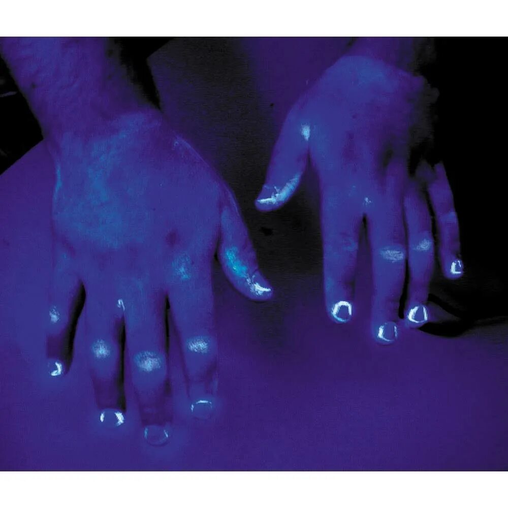 кровь в ультрафиолете. уф лампа криминалистика. бактерии на руках. бриллиант в ультрафиолете. цвета под ультрафиолетом.