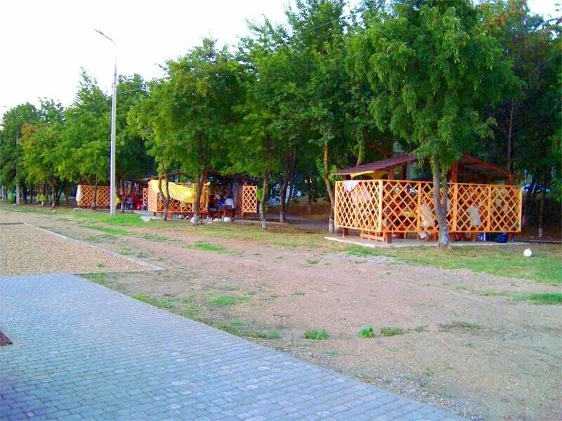 Парк "Рождественский" - Краснодар, ул. им. 70-летия Октября, д. 3/1. Подробная и