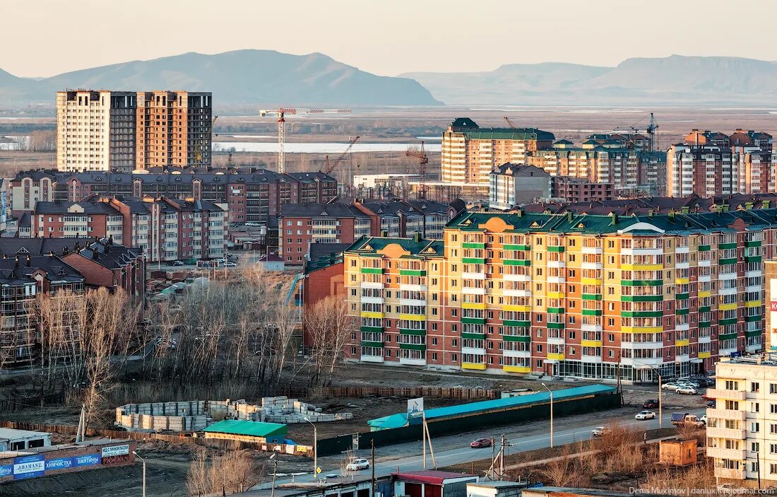 Салбыкский курган хакасия. Горная гряда сундуки хакасия. Город хакасии 6 букв. Природные памятники хакасии. Горный массив уйтак хакасия.