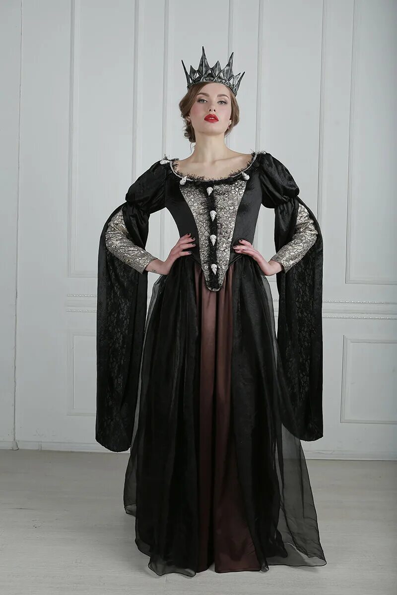 Новогодний костюм королева мушкетеров. Королева мушкетеров костюм. Костюм королевы воды. Костюм для девочки - английская королева. Карнавалия костюм шахматная королева 2.