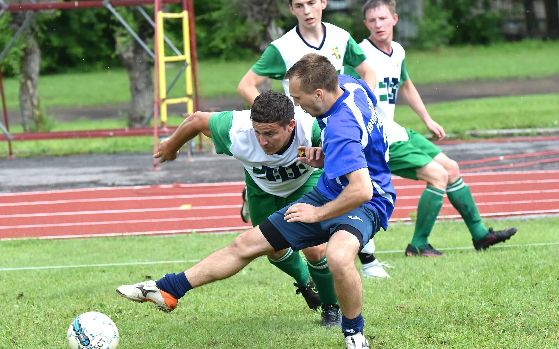 Нсо спорт. НСО футбол. Игра в НСО. Спорт НСО. Футбол Искитим.