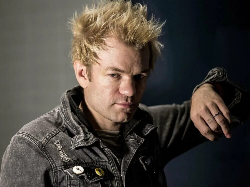 Deryck whibley