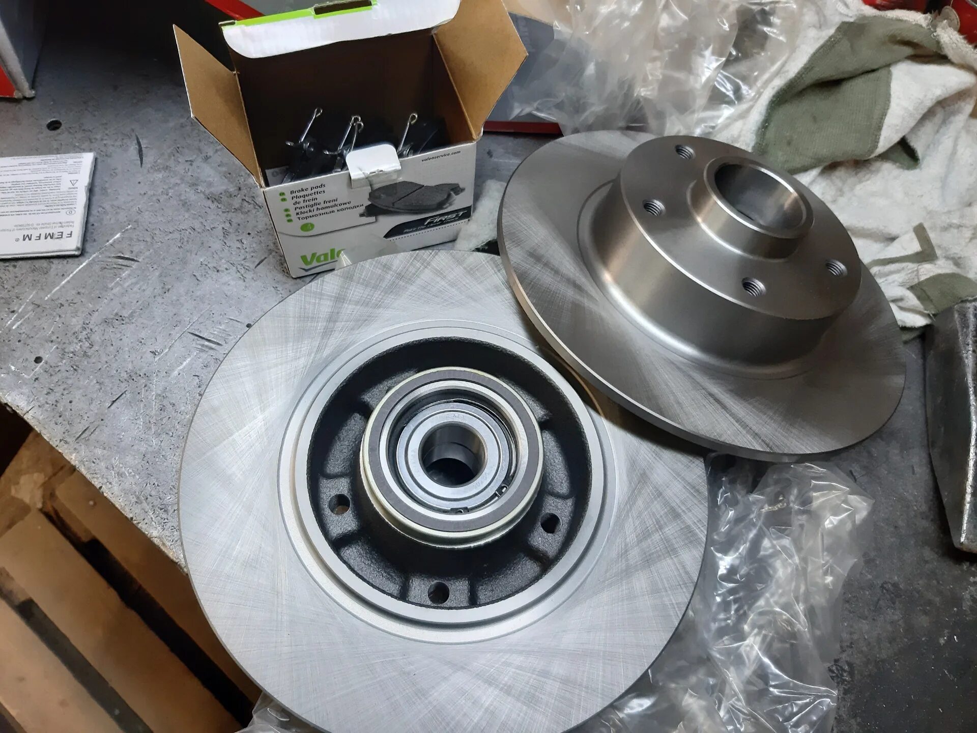 Задний тормозной диск меган 3. Тормозной диск рено меган. Тормозной диск рено меган 2 передний. Тормозной диск textar 92196003. Задний тормозной диск рено меган 2.