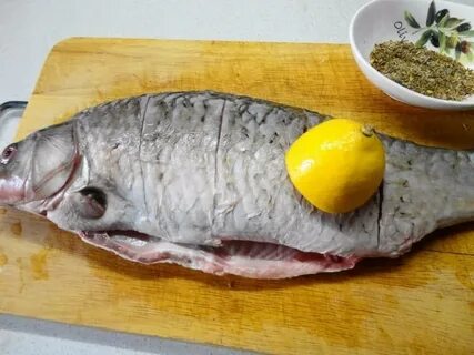 Рецепт сазан в духовке с лимоном