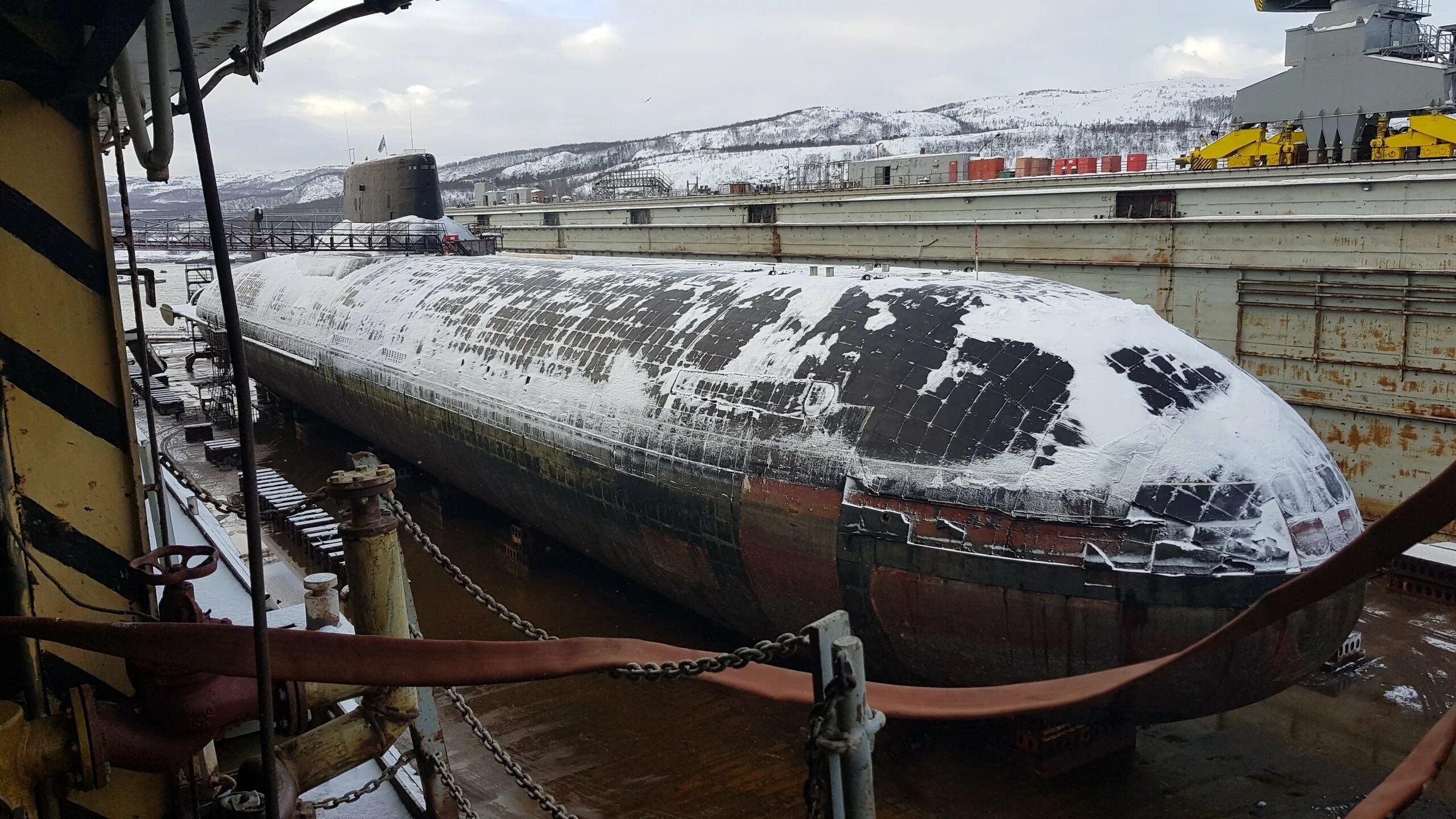 Производство атомных лодок. Подводная лодка 941 акула. Подводная лодка акула проект 941.