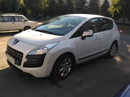 Пежо 3008 2011 года