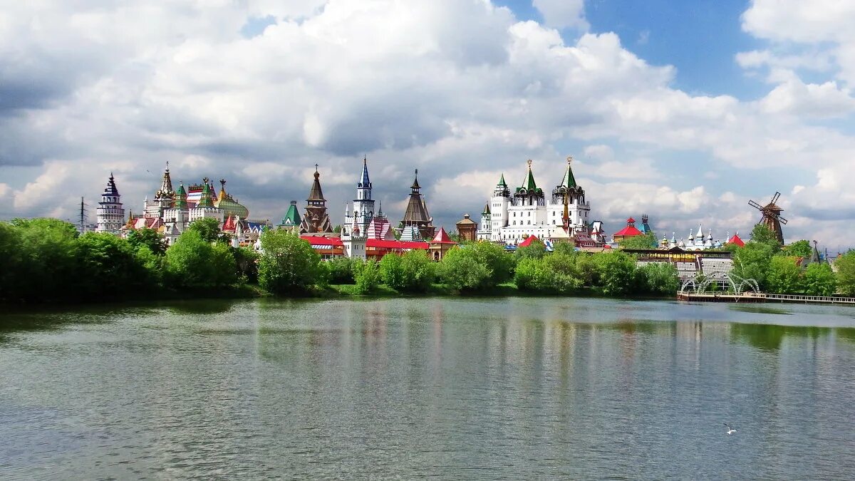 вернисаж москва измайлово рынок. кремль в измайлово рынок. москва измайловское шоссе 73ж вернисаж. измайловский кремль вернисаж. вернисаж москва измайлово рынок.