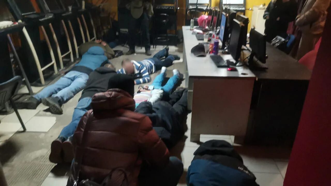 В москве накрыли крупную сеть подпольных. В москве накрыли крупную сеть подпольных