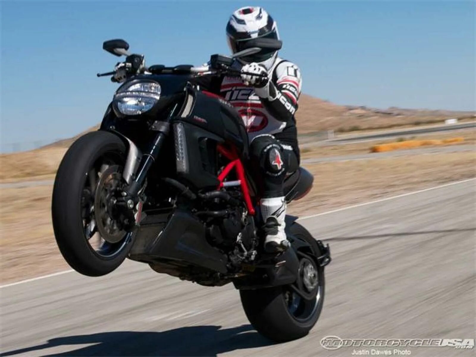 Байка 2012. Diavel 2012. дукати диавель 2012. мотоциклы street ducati diavel. diavel ducati 2016 usa.