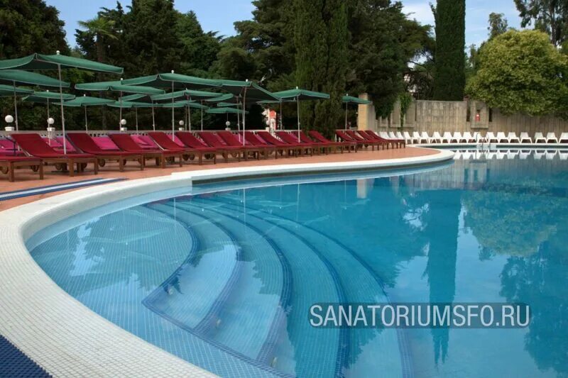 Бассейн южное взморье адлер. Южное взморье санаторий адлер бассейн. Санаторий южное взморье бассейн. Санаторий южное взморье, бассейн, сочи. Южное взморье сочи бассейн.