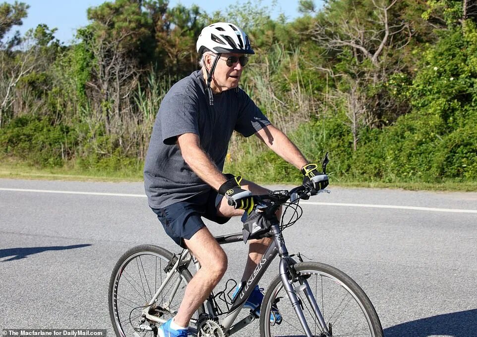 Off his bike. Байден на велосипеде. Джо Байден Бич. Велосипед для Байдена. На велосипеде по Европе.