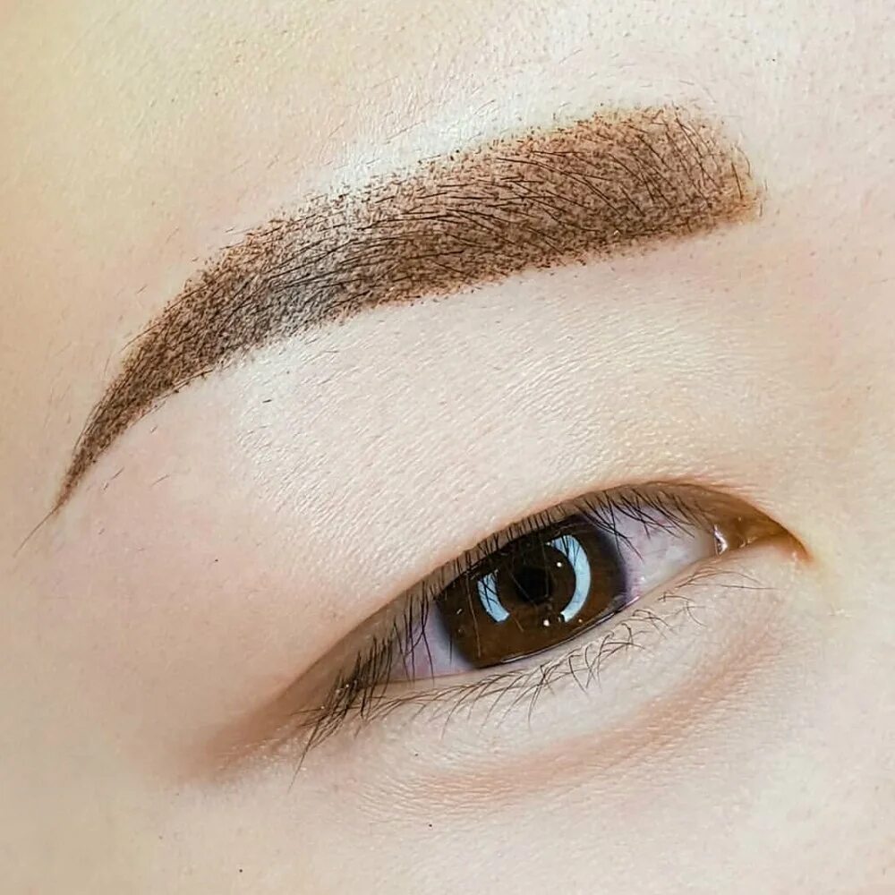 пудровые брови. перманентный макияж бровей. перманентный макияж бр. перманент бровей пудровое напыление. перманентный макияж бровей пудровая техника.