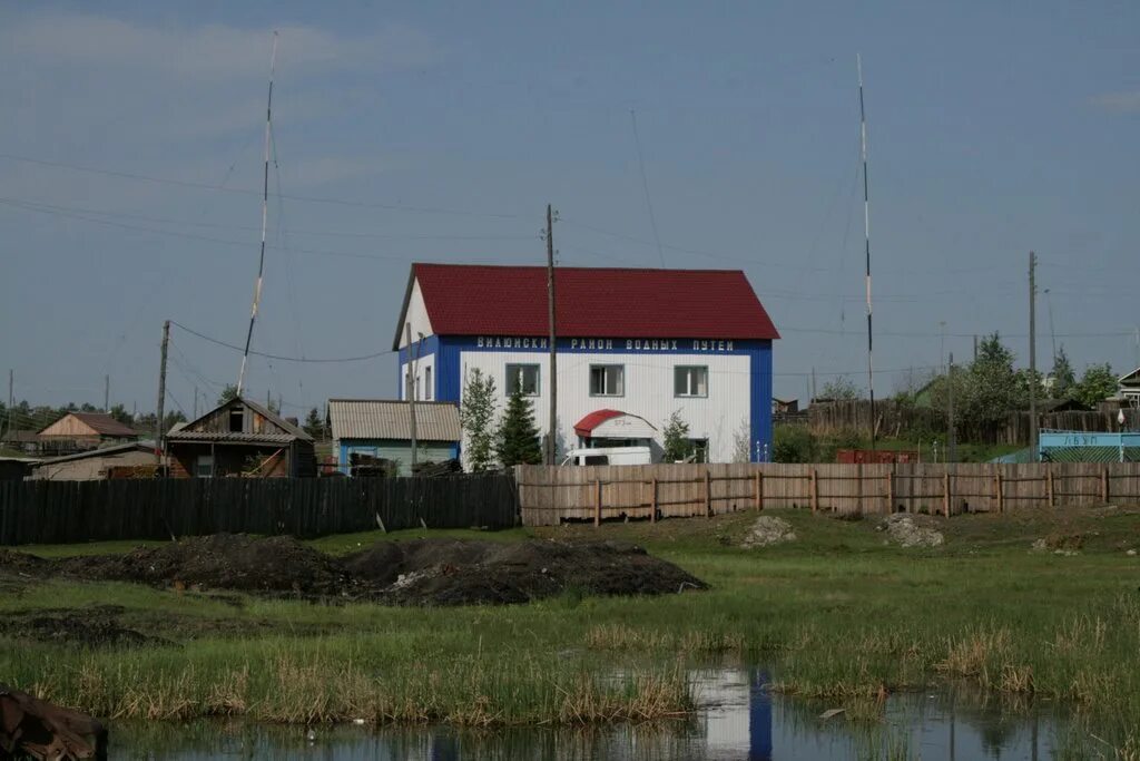 Город нюрба. Вилюйский РВПИС. Поселок Нюрба Якутия. Нюрба Церковь. Парк города Нюрба.