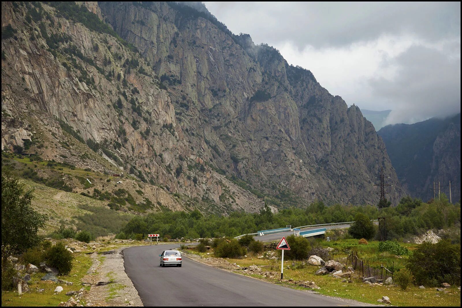 Село былым. Тырныауз Кабардино-Балкарская Республика. Кабардино-Балкария село Бедык. Эльбрусский район Кабардино-Балкарии. Тырныауз горы.