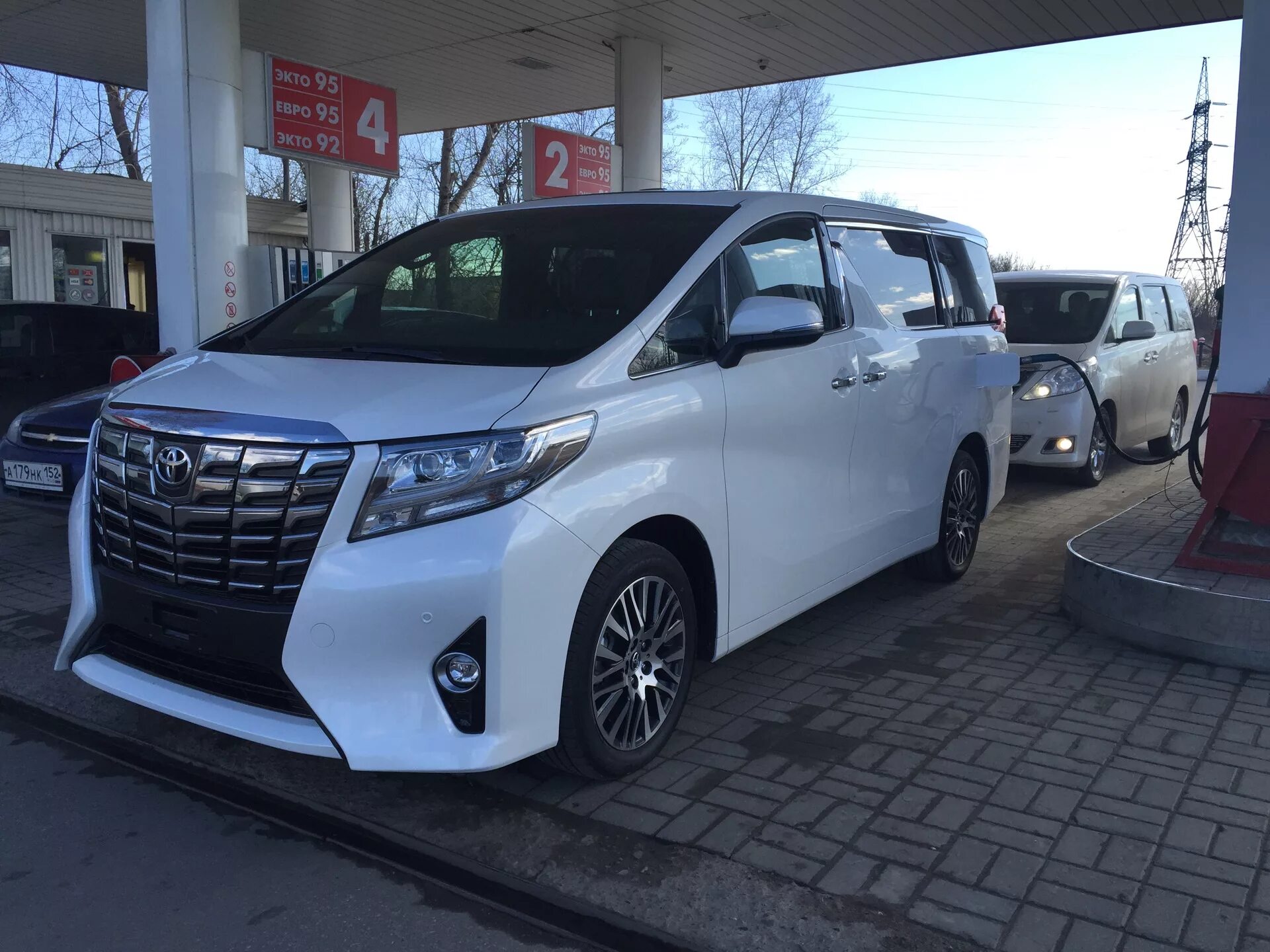 Тойота alphard 2019. Toyota минивэн alphard 2021. Alphard toyota alphard. Toyota alphard ah30. Тойота альфард 2012г.