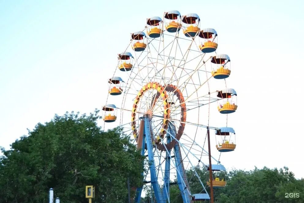 Городской парк культуры и отдыха уральск. Зко уральск парк кирова. Уральск городской парк. Парк в уральске казахстан. Парк в уральске казахстан.