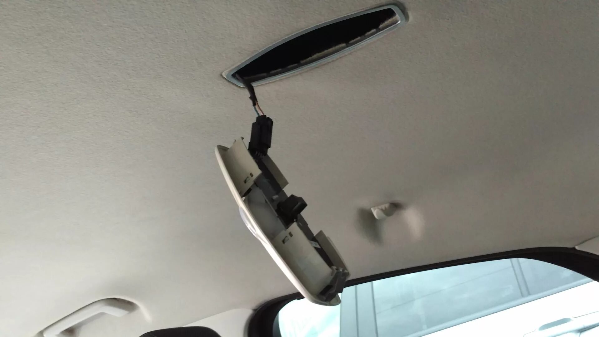 Патрон лампы освещения салона форд фокус 3. Плафон освещения салона форд фокус 3. Плафон освещения мондео 4 рестайлинг. Лампа освещения салона форд фокус 1. Форд фокус 3 плафон освещения салона лампочка.