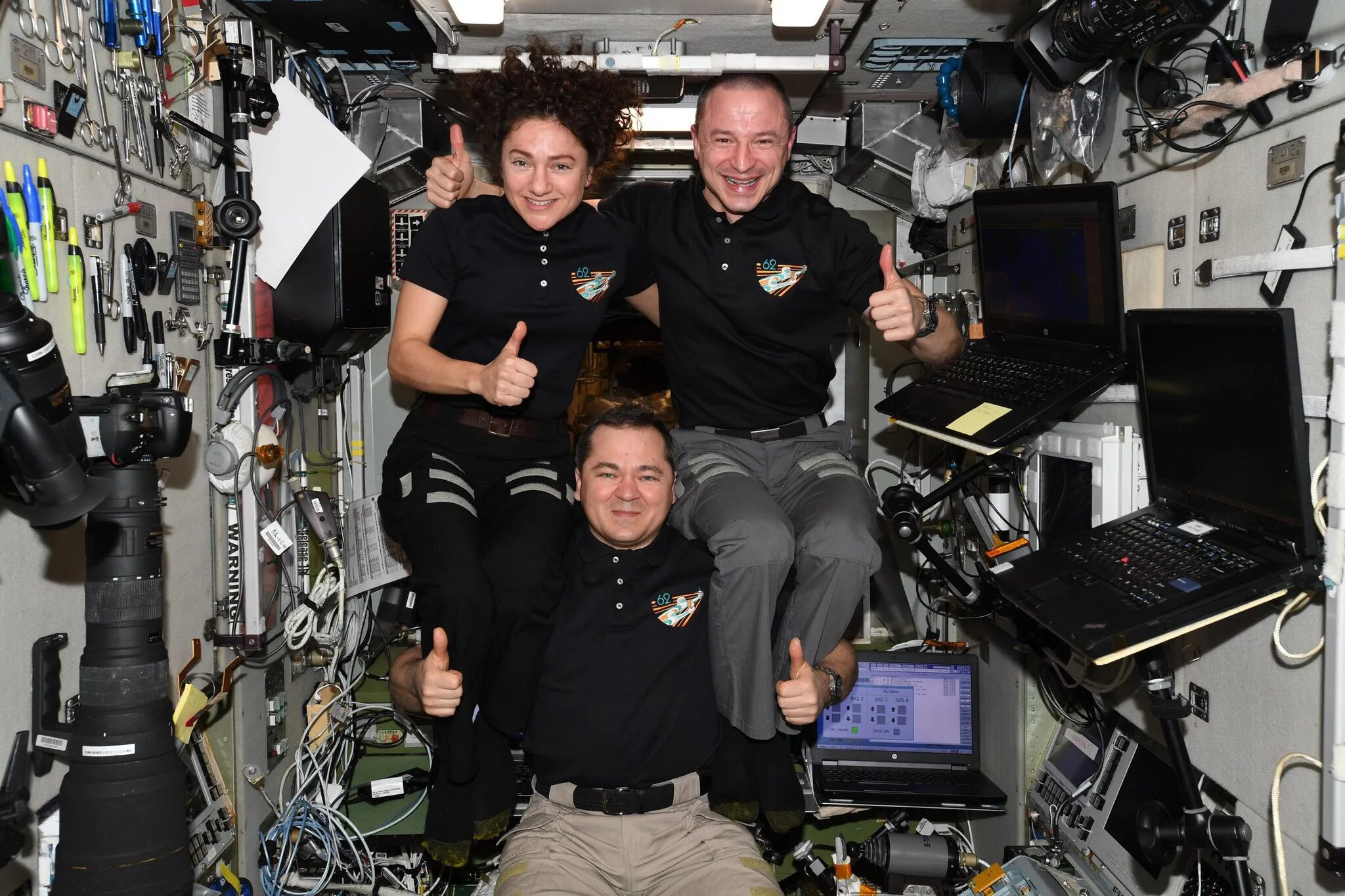 наса iss. наса мкс. мкс техподдержка. международная космическая станция внутри и снаружи. международная космическая станция.