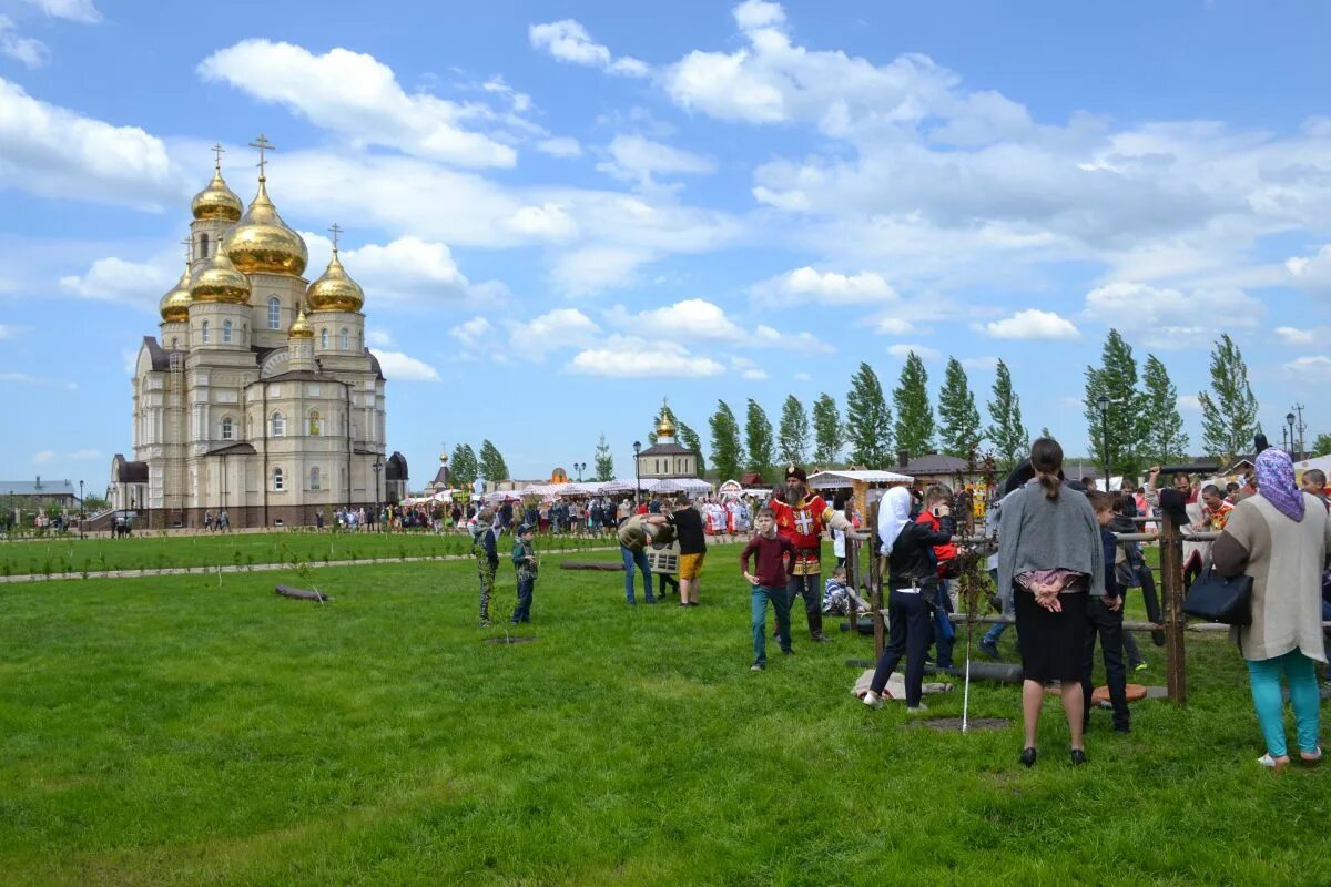 Куртукова святая русь. Вятский Посад традиции Святой Руси. Фестиваль традиции Святой Руси в Вятском Посаде. Вятский Посад Орел фестиваль. Традиции Святой Руси Орел.