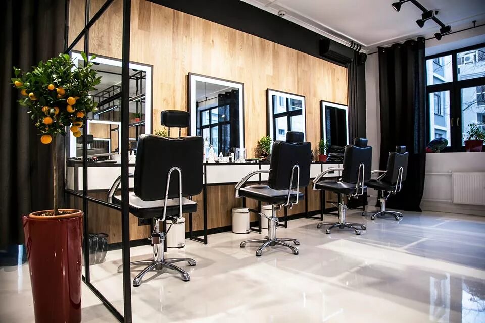 Brow & Beauty Bar «москвичка». Москвичка Дмитровка салон. Москвичка салон красоты Москва. Студия визажа.