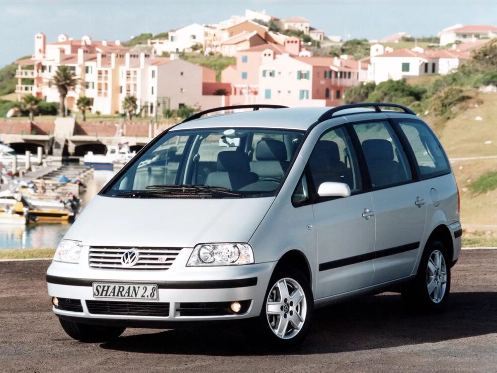 Фольксваген шаран 1 купить. Фольксваген Шаран 2000. Volkswagen Sharan 1 поколение. Ыолбваген шарен. Фольксваген Шаран 3 поколения.