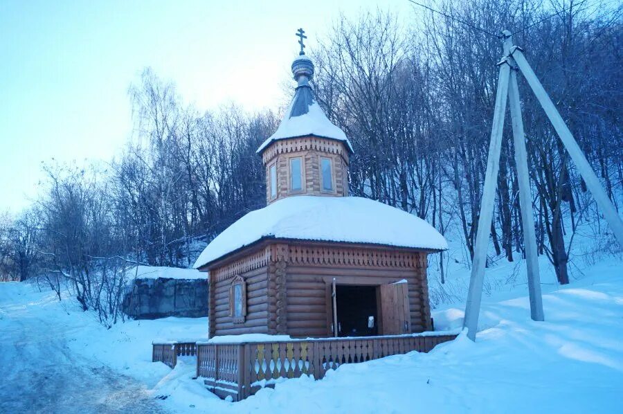 Родники нижний новгород. Святой источник Нижний Новгород Печеры Божьей. Матери. Святой Родник в Слободе Печеры в городе Нижний Новгород. Святой источник Казанской иконы Божией матери Нижний Новгород. Святой источник Казанской Божьей матери Богородицкий район.