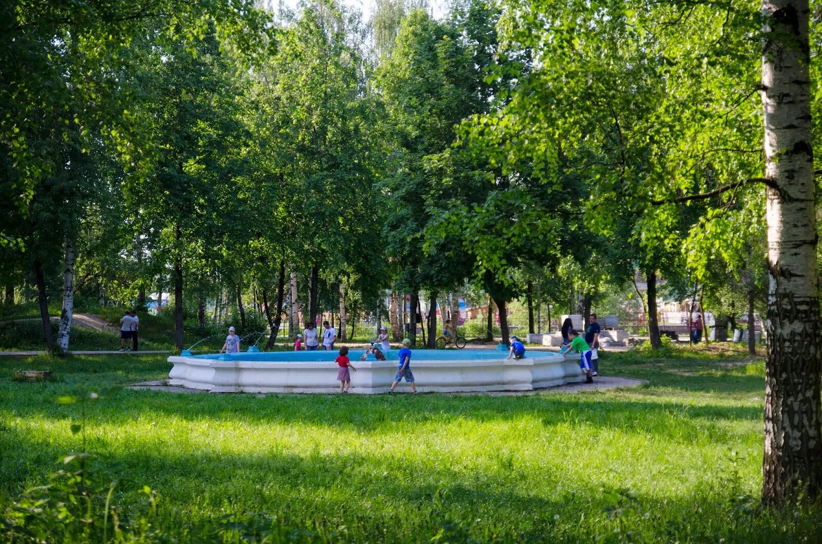 Сормовский парк нижний новгород. Парк сормово нижний новгород. сормово сормовский парк. ротонда в сормовский парк нижнего новгорода. сормовский район нижний новгород парк.