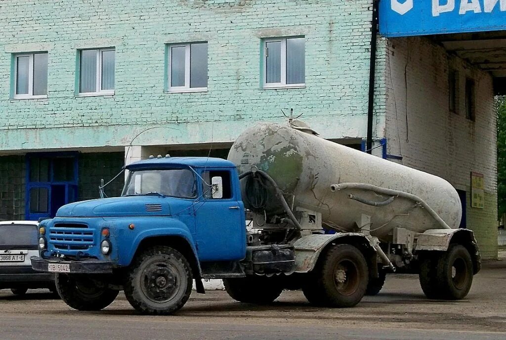 Зил 130 4 4. ЗИЛ 130 в1. ЗИЛ 130 цементовоз. ЗИЛ 130 Аруп 8. ЗИЛ-130в1 цистерна.