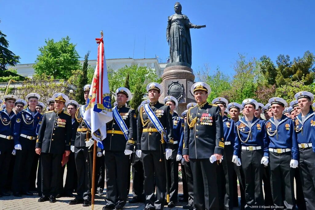 12 мая праздник в россии. 13 Мая день Черноморского флота России. День Черноморского флота ВМФ России. 13 Мая праздник Черноморского флота. Черноморский флот ВМФ России праздник.