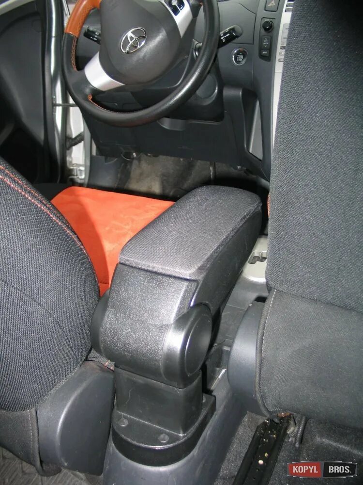 Подлокотник toyota rav4 sxa10. Подлокотник тойота витц. Подлокотник тойота витц. Подлокотник тойота ярис 2008. Подлокотник для toyota yaris cross 2020.