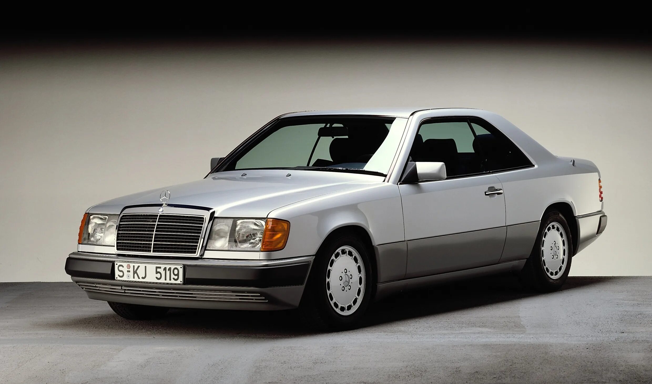 Мерседес Бенц 124 купе. Mercedes Benz w124 Coupe. Mercedes-Benz w124 300 купе. Mercedes w124 купе. Купить мерседес 124 купе