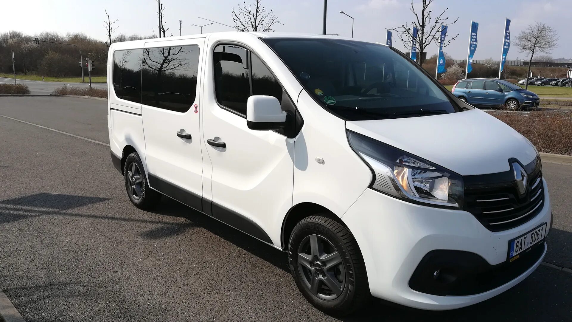 Рено трафик 1.6. Renault Trafic III. Renault Traffic 3. Renault Trafic 1g Рестайлинг.