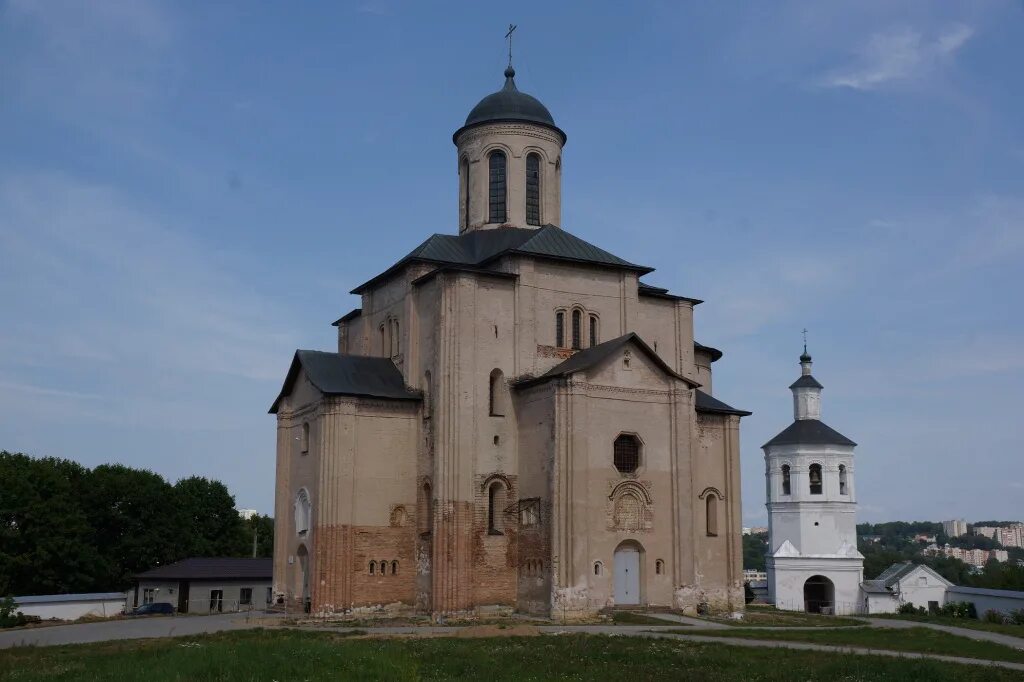 Русская архитектура 13 века. Зодчество 13-14 века. Архитектура Руси 10-13 века. Архитектура 10 века.