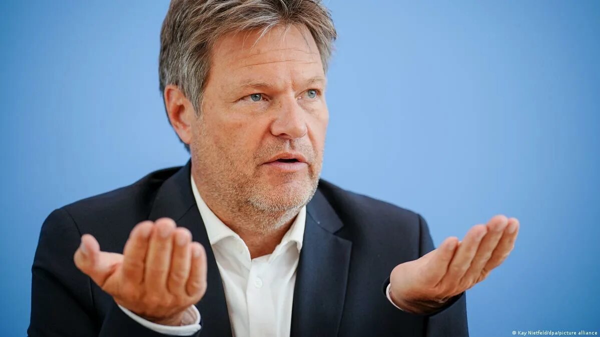 Министра экономики германии роберта хабека. Вице-канцлер германии роберт хабек. Вице-канцлер роберт хабек. Министр по делам экономики и защиты климата фрг роберт хабек. Петер альтмайер.