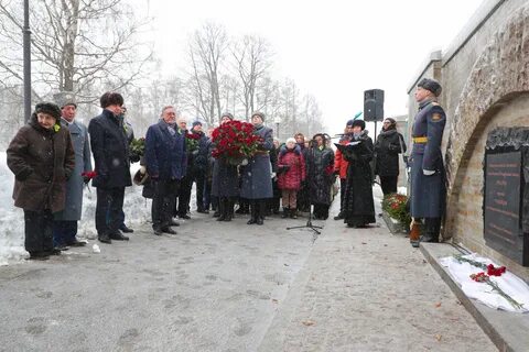 Кладбище открылись