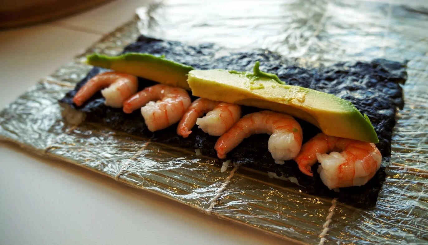 Начинка для суши в домашних условиях. Начинки для роллов. Начинка для суши. Начинки для роллов и суши. Суши с начинкой из овощей.