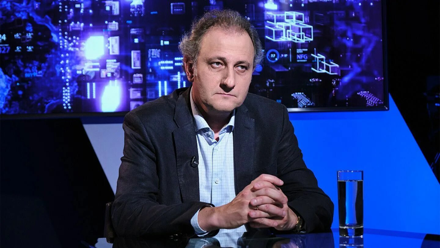 Власти абсолютно плевать на правовые нормы". Андрей Колесников - о реальном срок